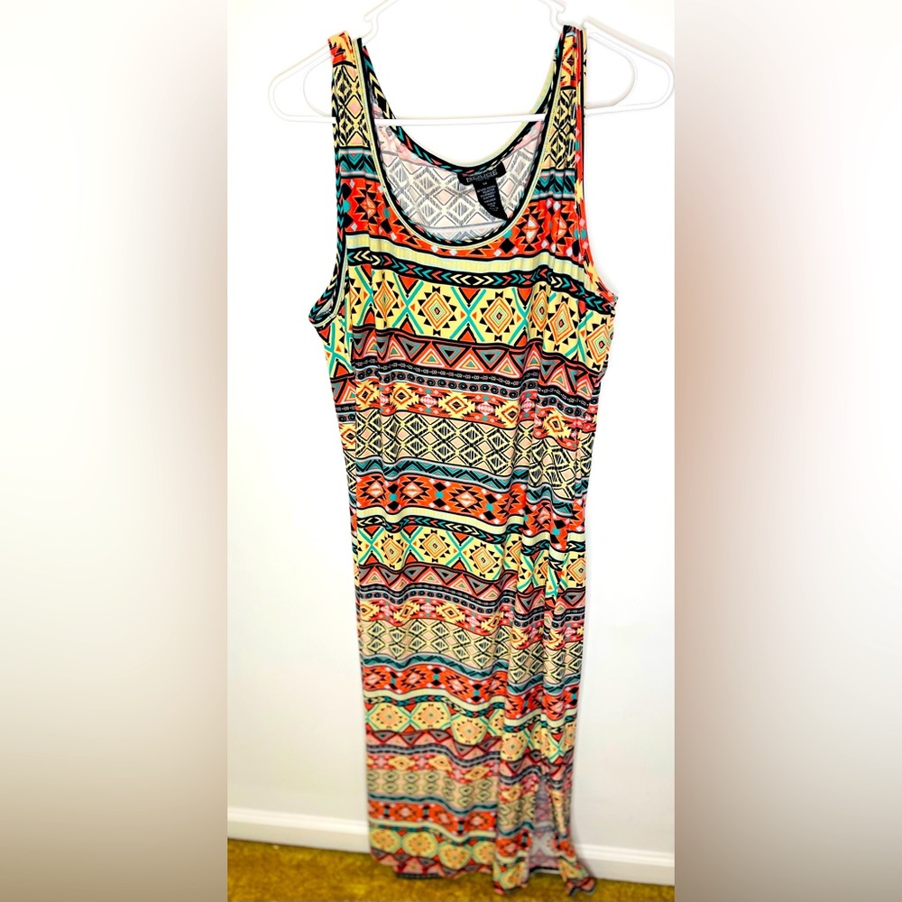 NWOT MAXI DRESS WITH SPLIT SIZE 3X